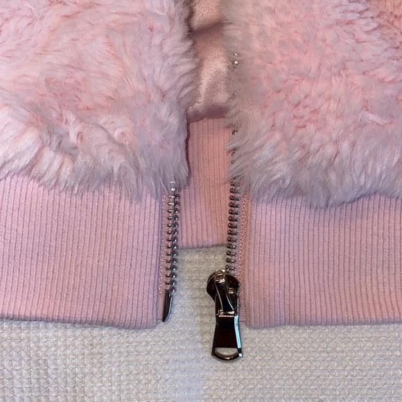 Forever 21 Ribbed Fluffy Faux Fur Pink Zipped Jacket Size Small - Picture 6 of 12